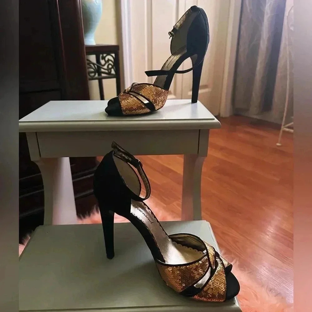 Lulu Townsend Heels
